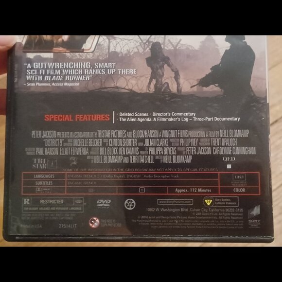 District 9 DVD (SCI-FI movie) - Picture 7 of 8